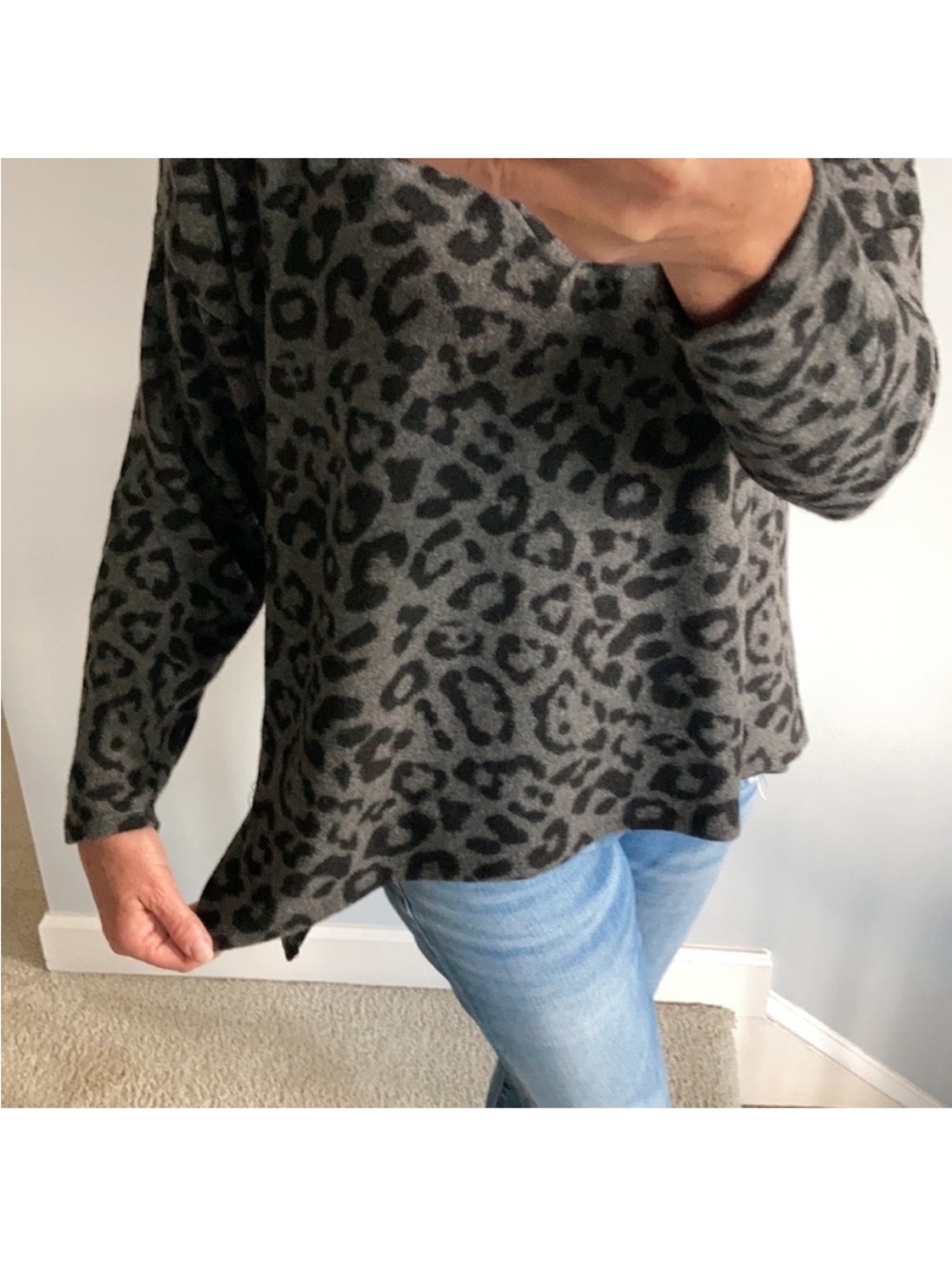 Long Sleeve Animal Print Tunic Top - Picture 6 of 7